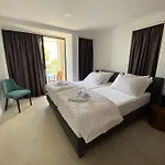 Frühstückspension Sea House 4*