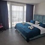 Sea House 4* ברלה