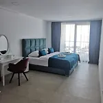 Sea House 4* ברלה