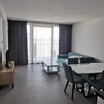 Sea House 4*