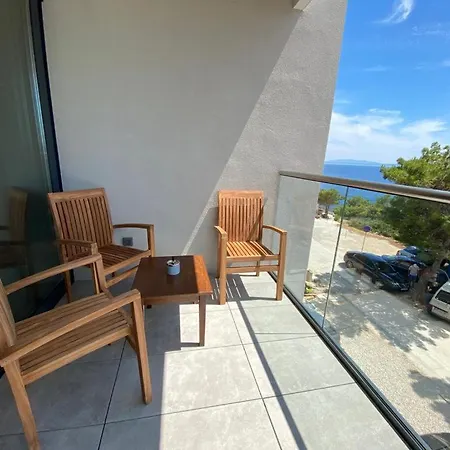 Bed & Breakfast Sea House 4*