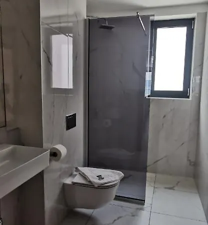 Sea House 4*