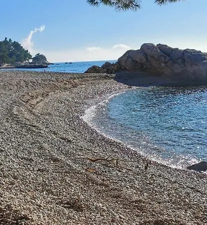Nocleg ze śniadaniem Sea House 4*