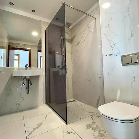 Nocleg ze śniadaniem Sea House 4*