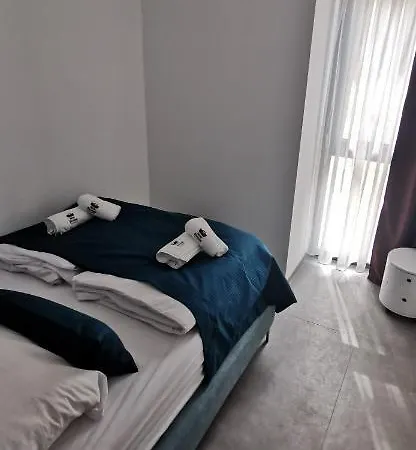 Sea House 4*