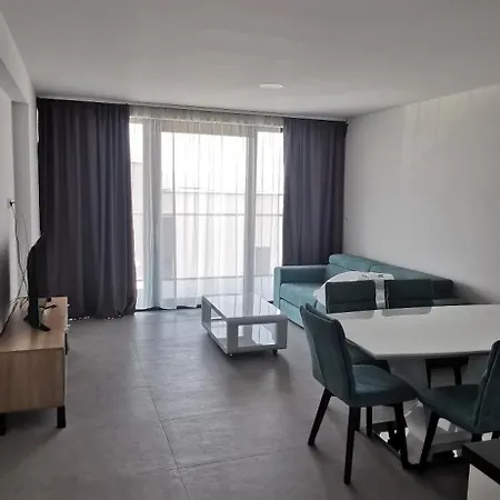Sea House 4*