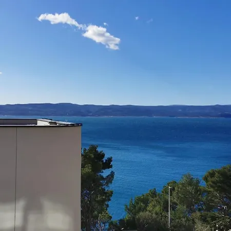 Sea House 4*