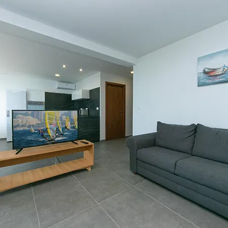 Sea House Bed and breakfast 4*