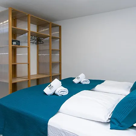 Nocleg ze śniadaniem Sea House 4*