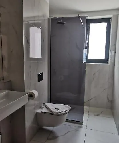 Sea House 4*