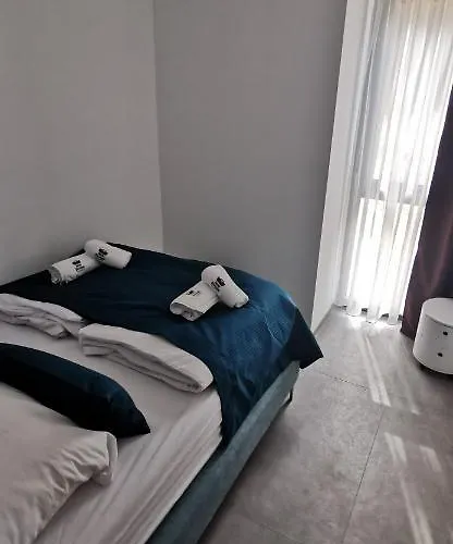Sea House 4*
